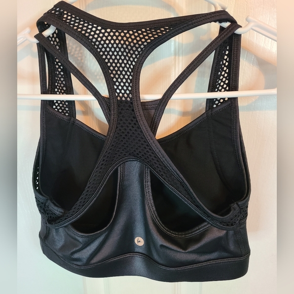 90 Degrees Woman's Seamless Sports Bra with strappy backed details, Size: XS - Picture 10 of 13